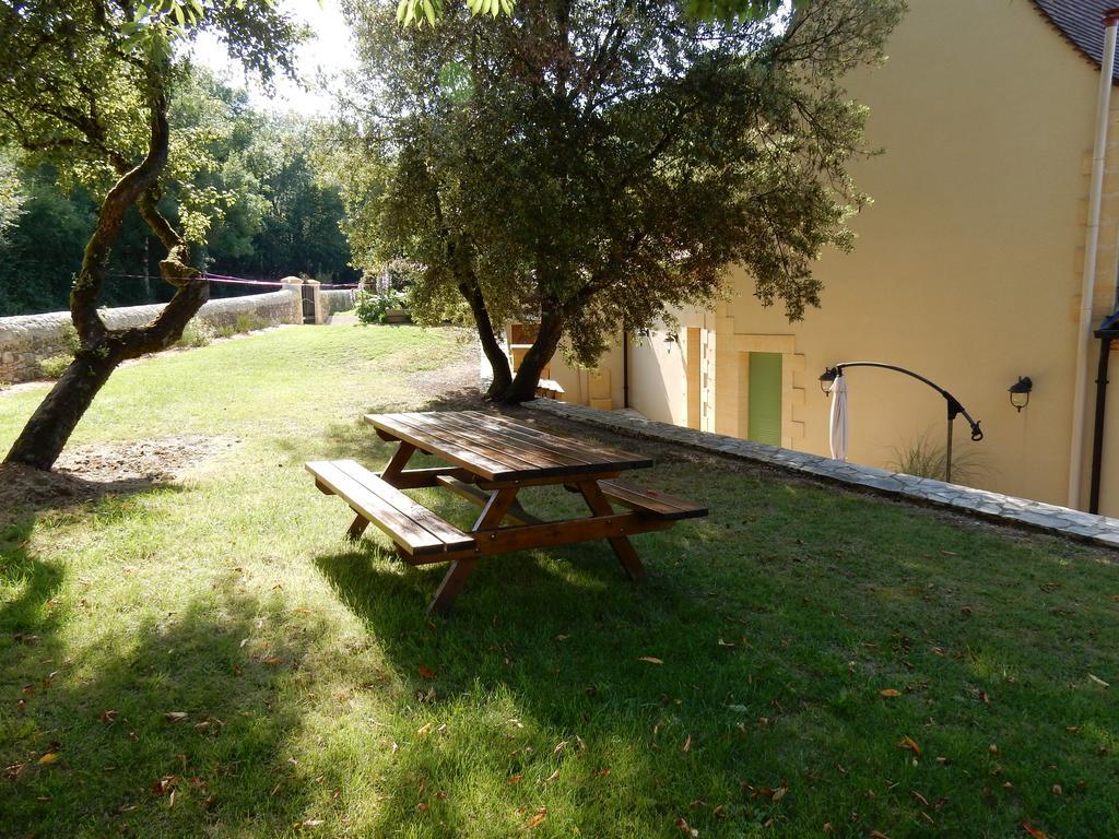 Le Hibou Heureux Bed & Breakfast Bézenac Dış mekan fotoğraf